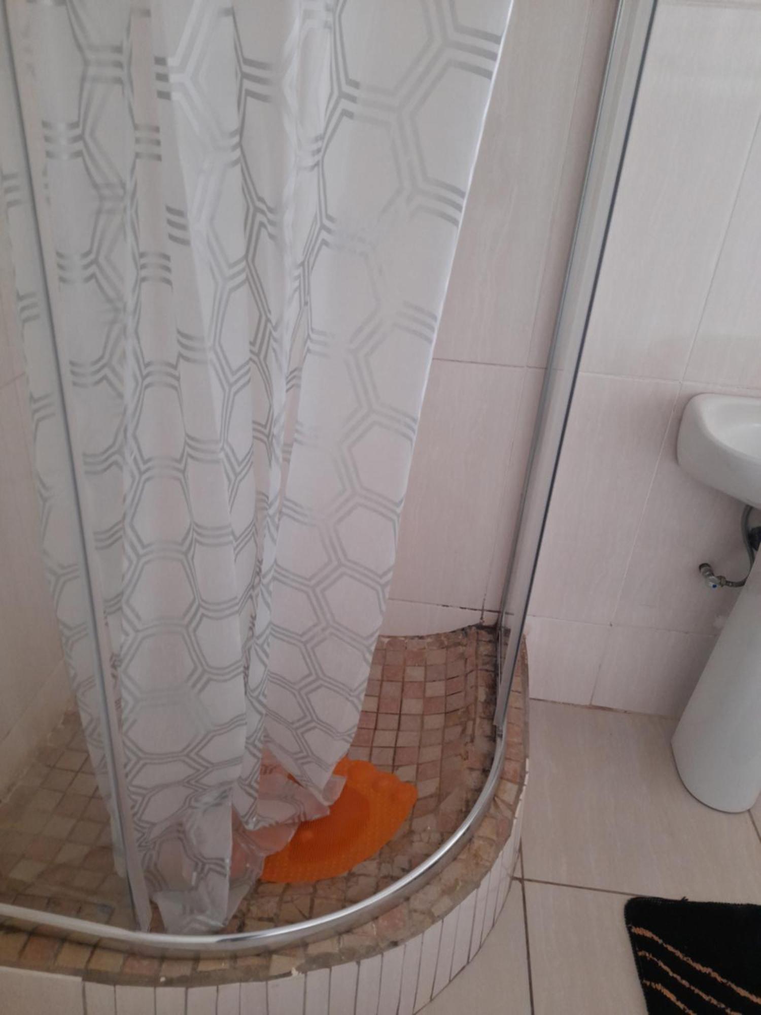 Bed and Breakfast Rest & Digest Serowe Экстерьер фото
